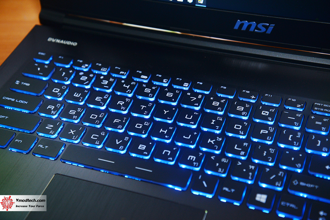 dsc 3756 MSI WE62 7RI Workstation Review