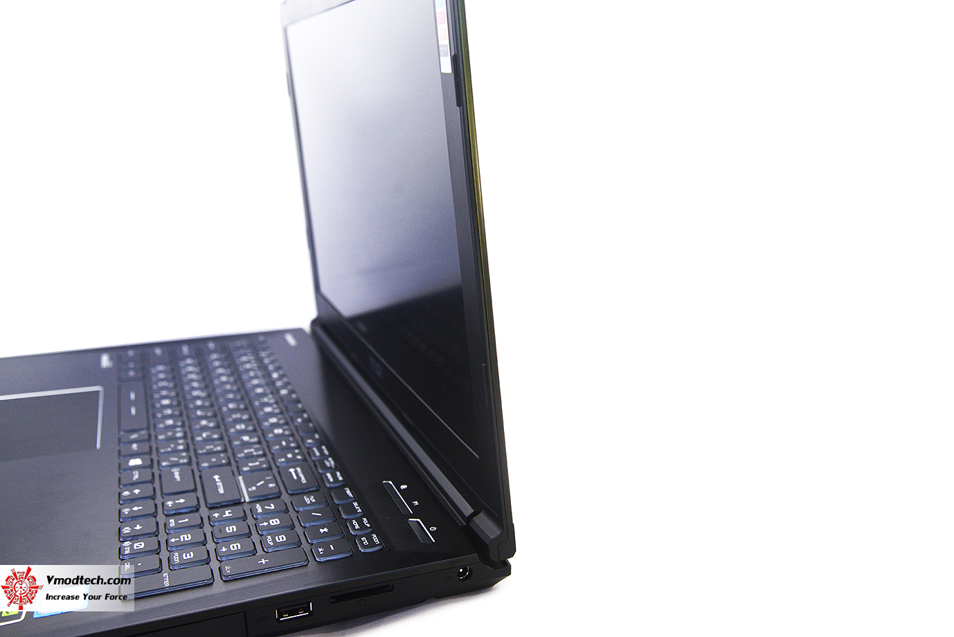 dsc 3815 MSI WE62 7RI Workstation Review