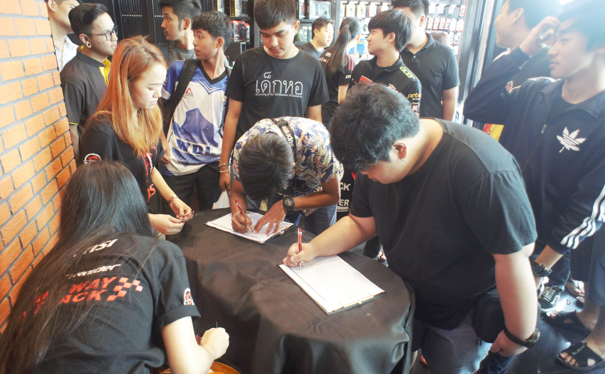 2017 09 23 1 36 23 ภาพบรรยากาศในงาน MGA Thailand Season 3 Final ณ ร้าน MINE Café Rangsit ในวันแรก DAY1 