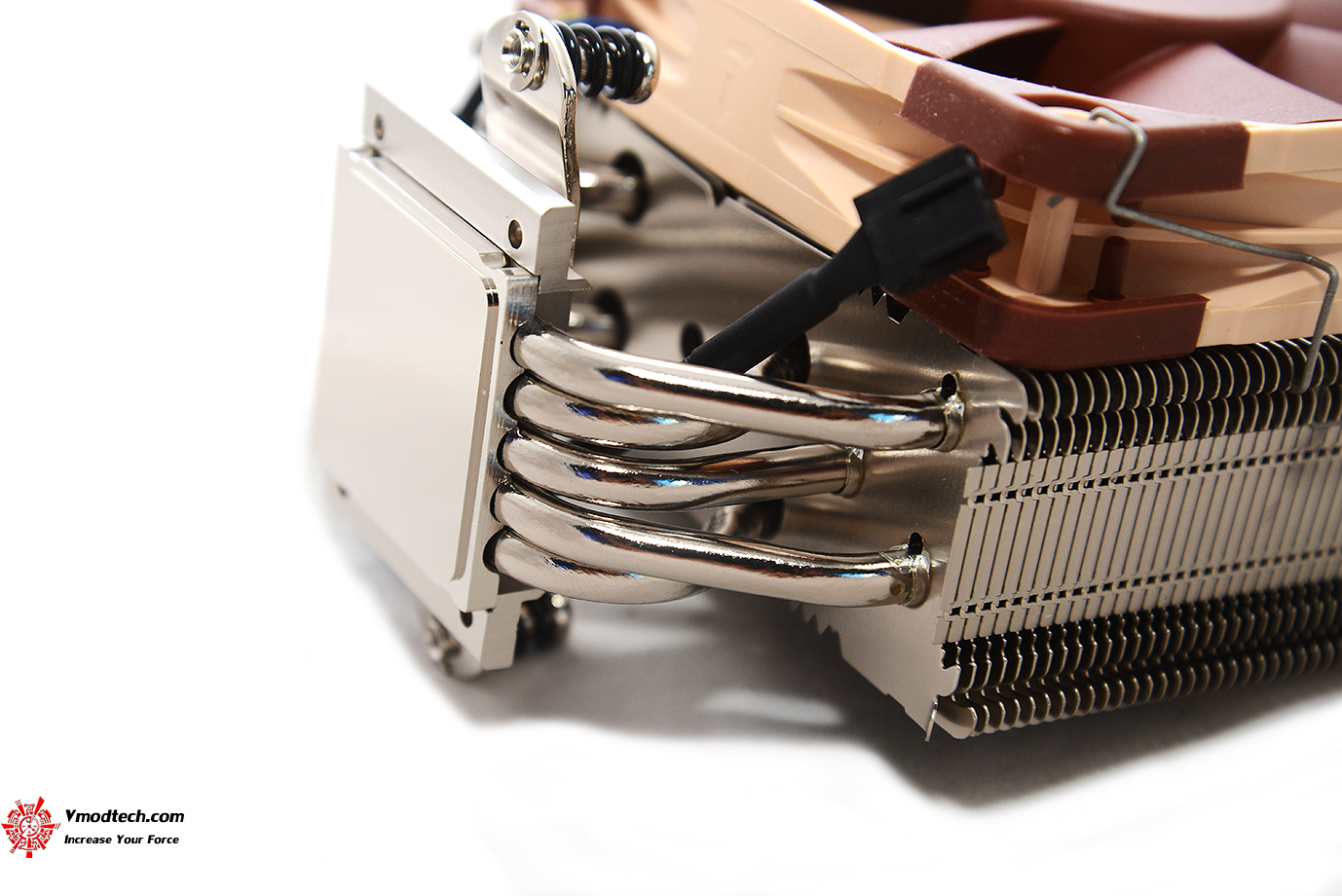 dsc 3946 NOCTUA NH U12S Single Tower CPU Coolers Review 
