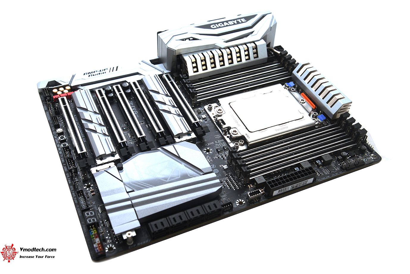 dsc 5572 GIGABYTE X399 DESIGNARE EX REVIEW