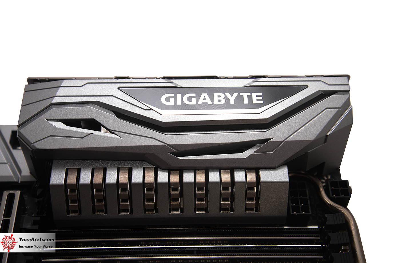 dsc 5577 GIGABYTE X399 DESIGNARE EX REVIEW