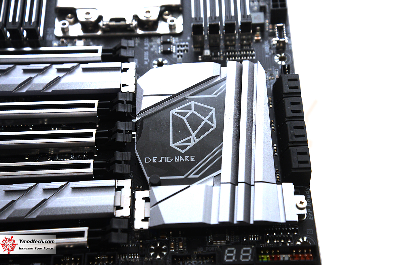 dsc 5600 GIGABYTE X399 DESIGNARE EX REVIEW