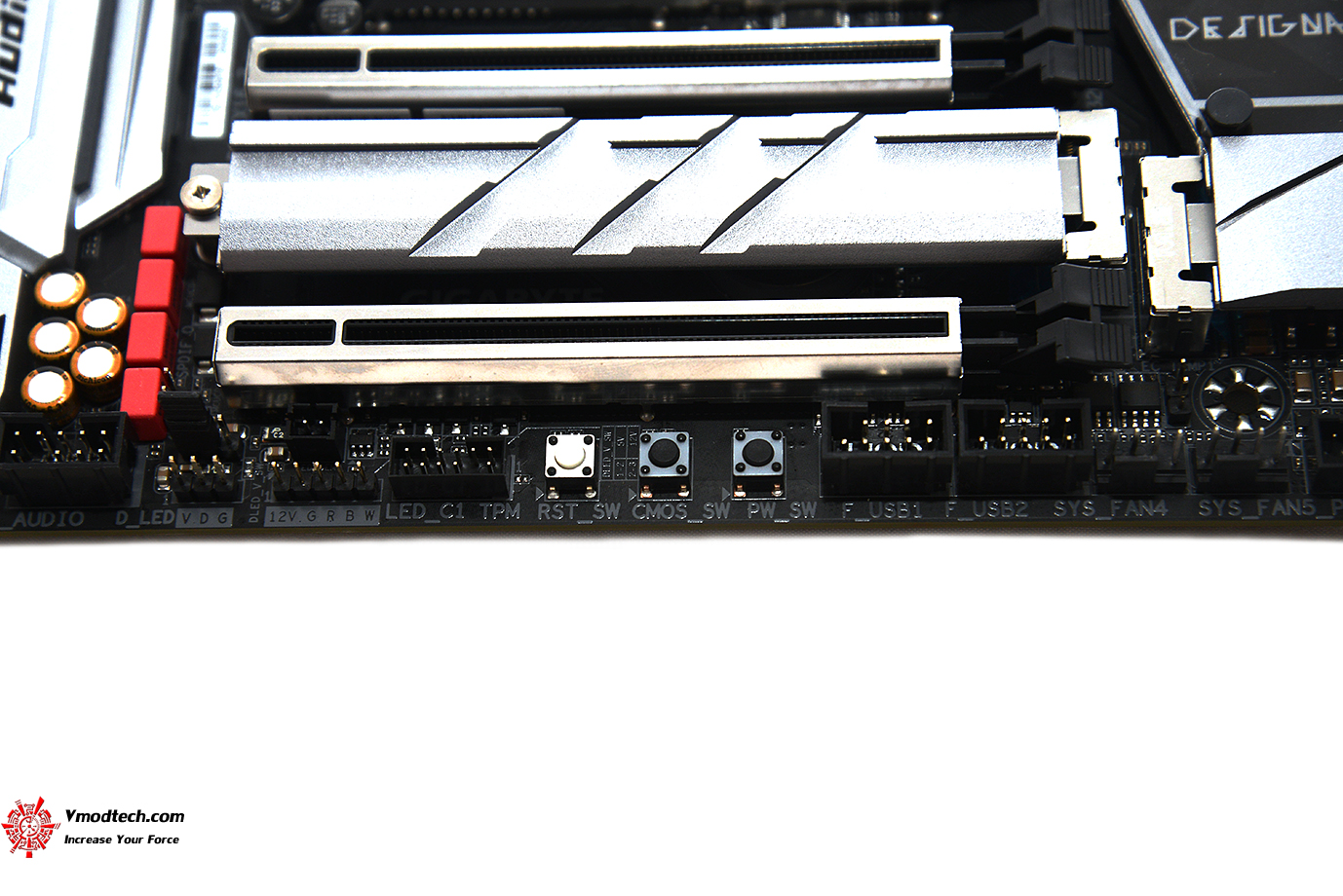 dsc 5619 GIGABYTE X399 DESIGNARE EX REVIEW