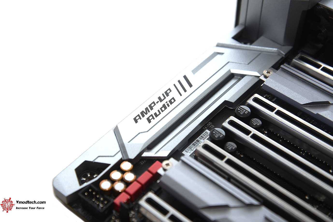 dsc 5636 GIGABYTE X399 DESIGNARE EX REVIEW