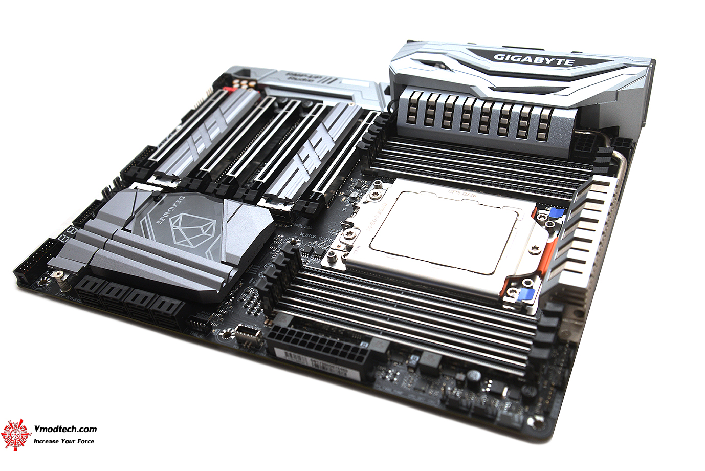 dsc 5664 GIGABYTE X399 DESIGNARE EX REVIEW
