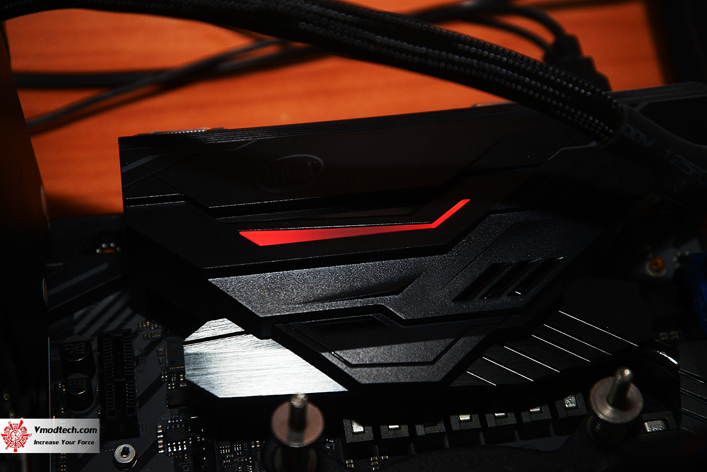 dsc 6012 ASRock Fatal1ty Z370 Gaming K6 Review
