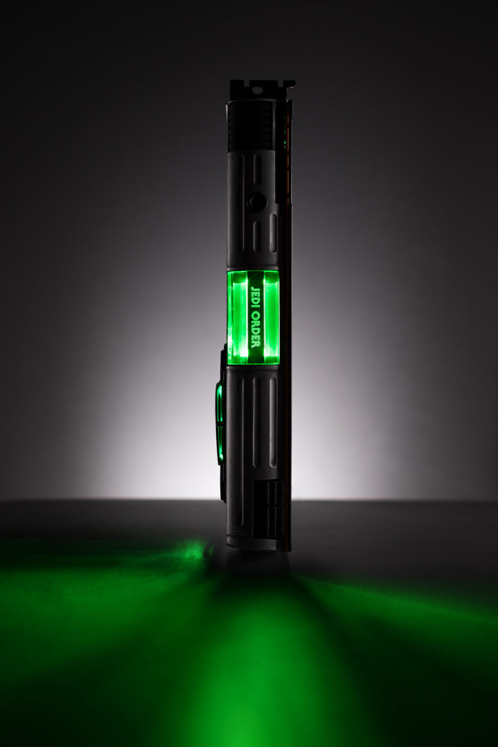 nvidia-geforce-titan-xp-star-wars-collectors-edition-jedi-order-photo-007-1000x1499 nvidia geforce titan xp star wars collectors edition jedi order photo 007 1000x1499 NVIDIA เปิดตัวกราฟฟิกการ์ดรุ่นใหม่ล่าสุด NVIDIA TITAN Xp Collector’s Edition Star Wars Edition มาให้สาวก Star Wars โดยเฉพาะ!!!