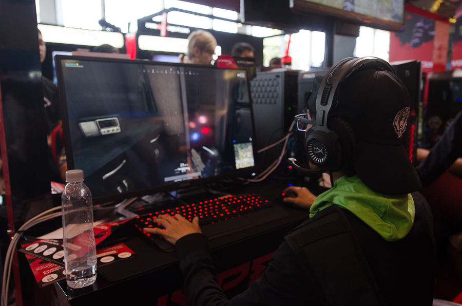 hyperx 001 HyperX โชว์ศักยภาพเหนือชั้นด้วยเกมมิ่งเกียร์ตัวแกร่ง ต้อนรับเกมเมอร์เข้าชมบูธกันอย่างคับคั่ง ในงาน THAILAND GAME SHOW BIG FESTIVAL 2017