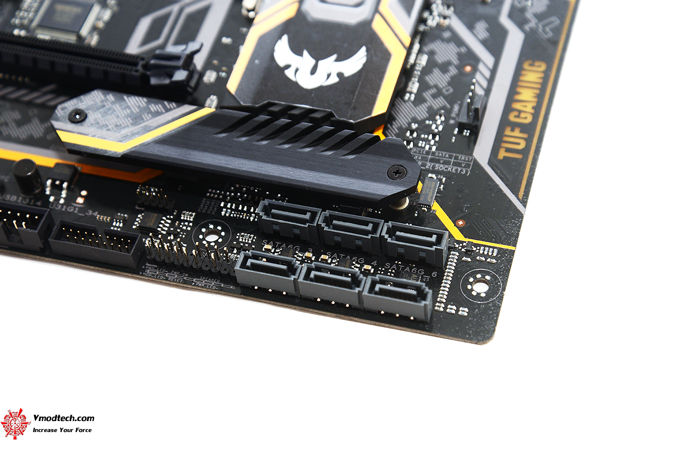 dsc 6108 ASUS TUF Z370 PLUS GAMING REVIEW