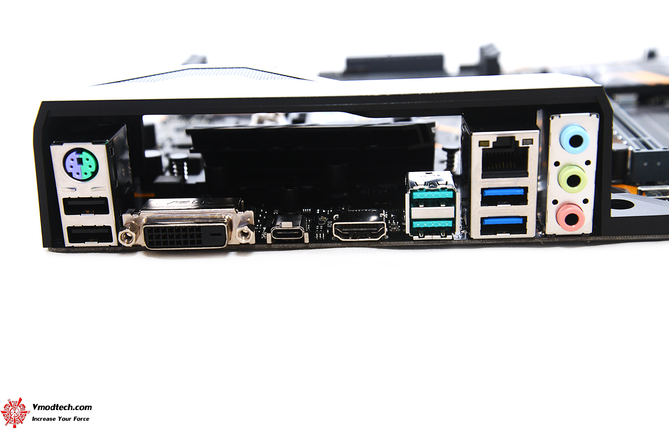 dsc 6157 ASUS TUF Z370 PLUS GAMING REVIEW