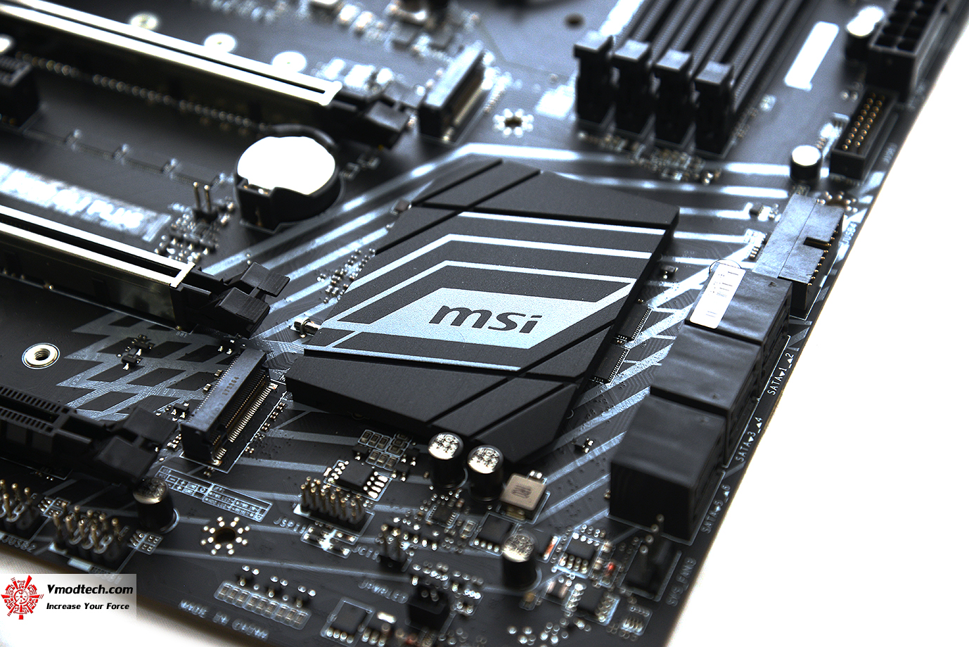 dsc 6574 MSI Z370 SLI PLUS REVIEW