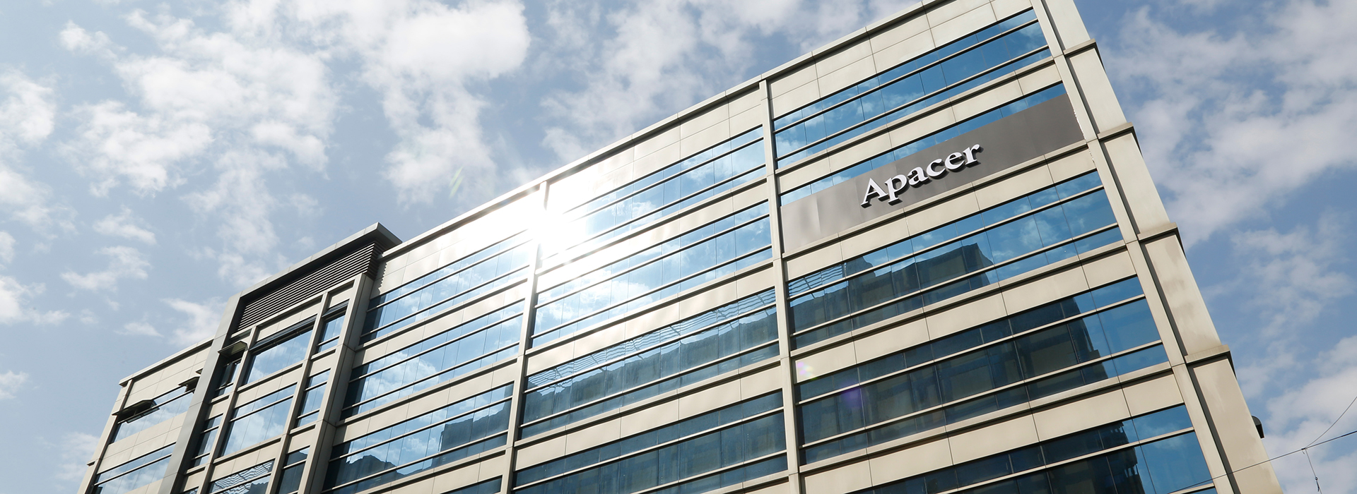 apacer-wins-2017-tcsa apacer wins 2017 tcsa Apacer คว้ารางวัลชนะเลิศ 2017 Taiwan Corporate Sustainability Award สะท้อนความสำเร็จ และการพัฒนาย่างต่อเนื่องตลอดระยะเวลา 20 ปี
