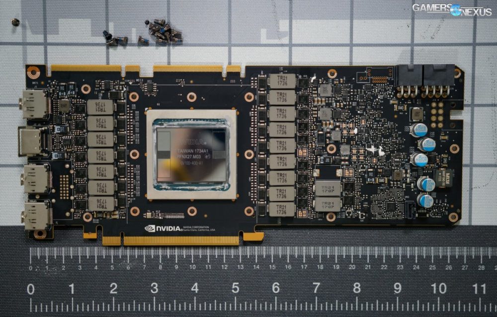titan v pcb 1000x638 แกะการ์ดจอ NVIDIA TITAN V ให้ชมกันแบบชัดๆกับขุมพลังฟีเจอร์ GV100 400 GPU