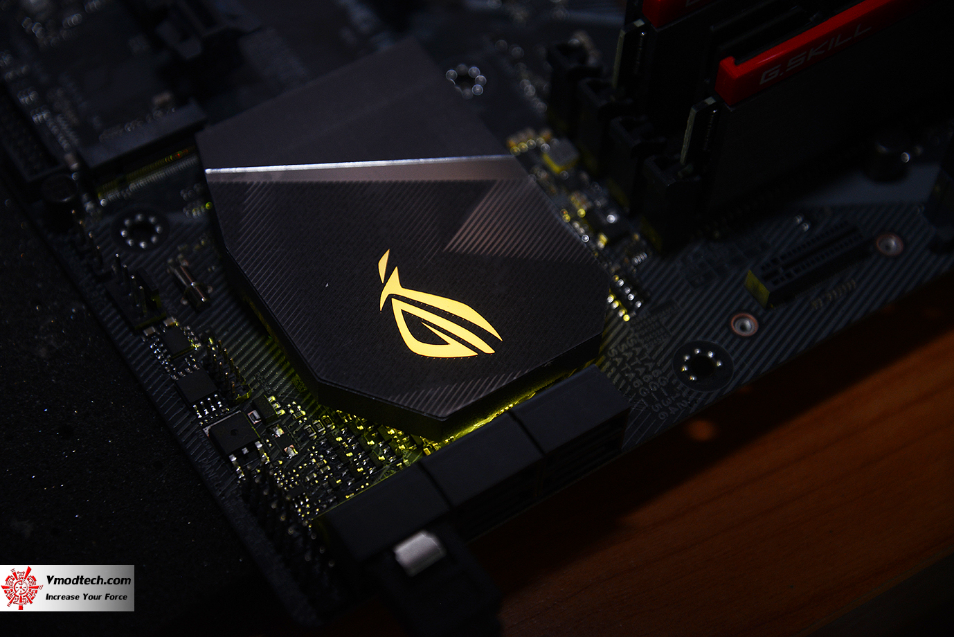 dsc 7400 ASUS ROG STRIX Z370 G GAMING (WI FI AC) REVIEW