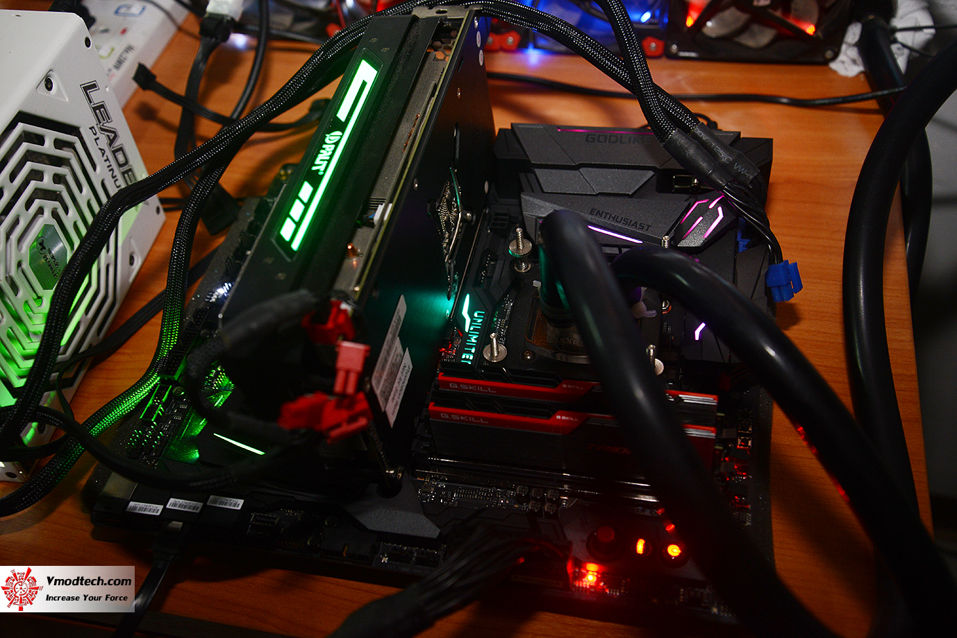 dsc 7622 MSI Z370 GODLIKE GAMING REVIEW