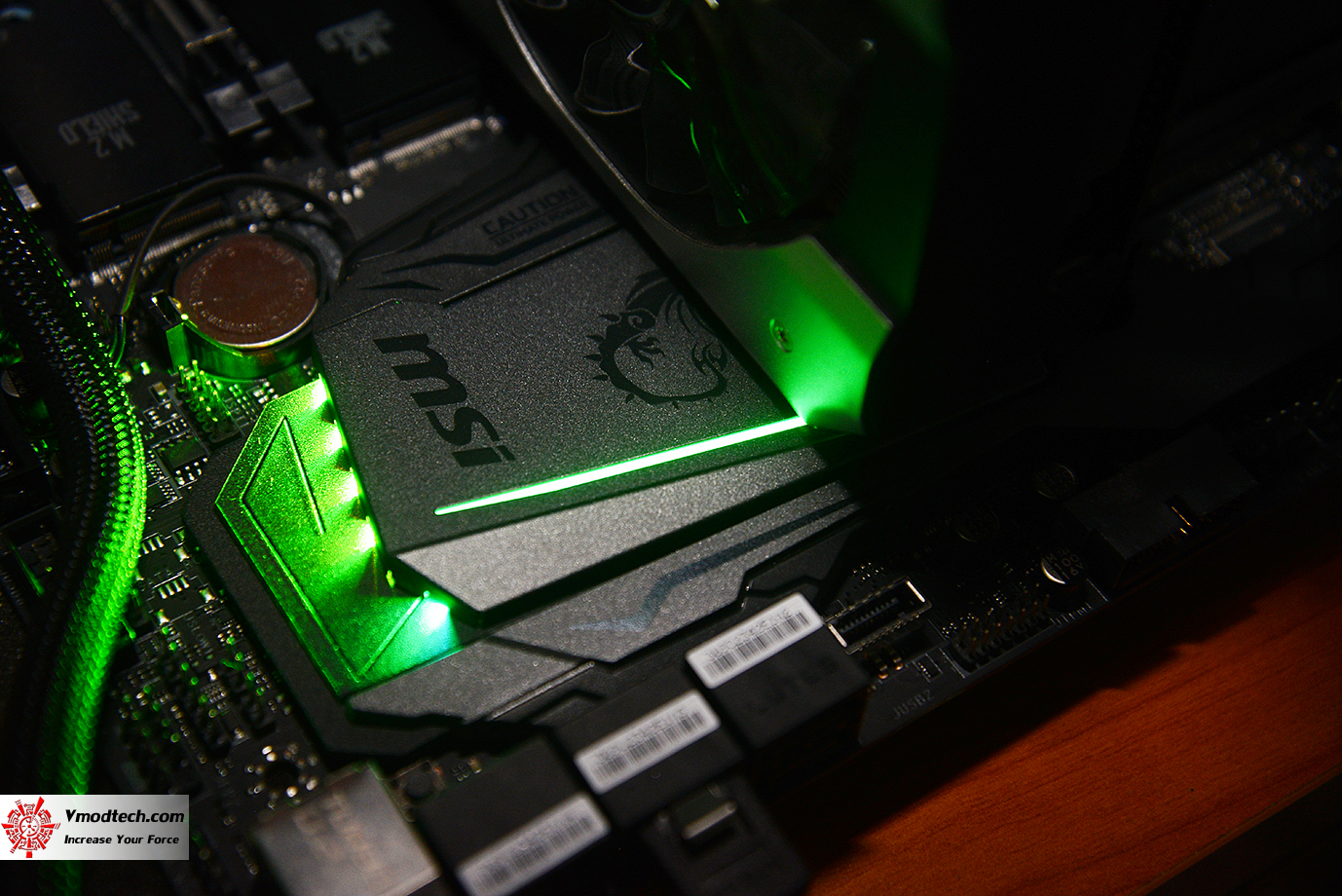 dsc 7650 MSI Z370 GODLIKE GAMING REVIEW