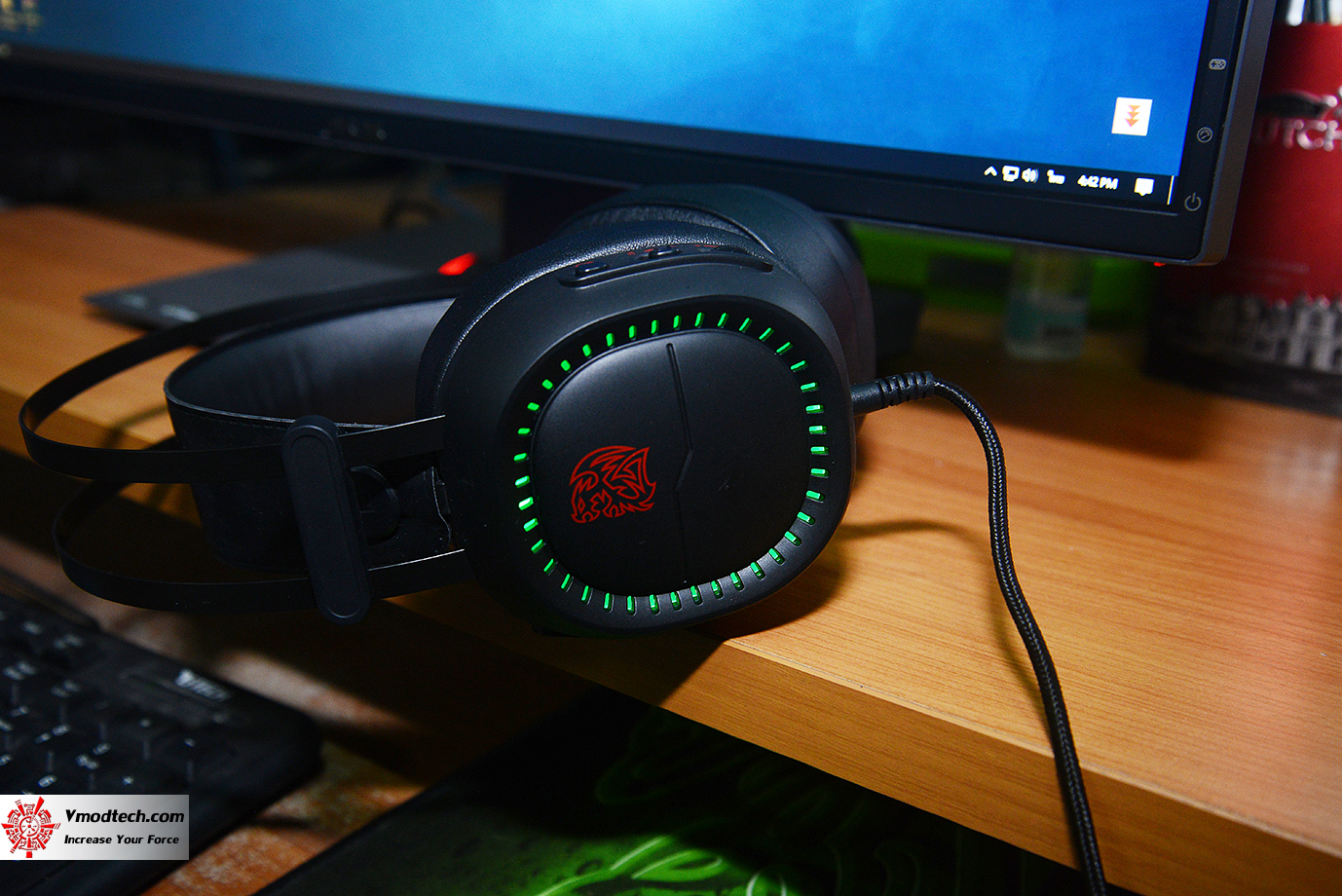 dsc 7959 Tt eSPORTS SHOCK PRO RGB GAMING HEADSET REVIEW