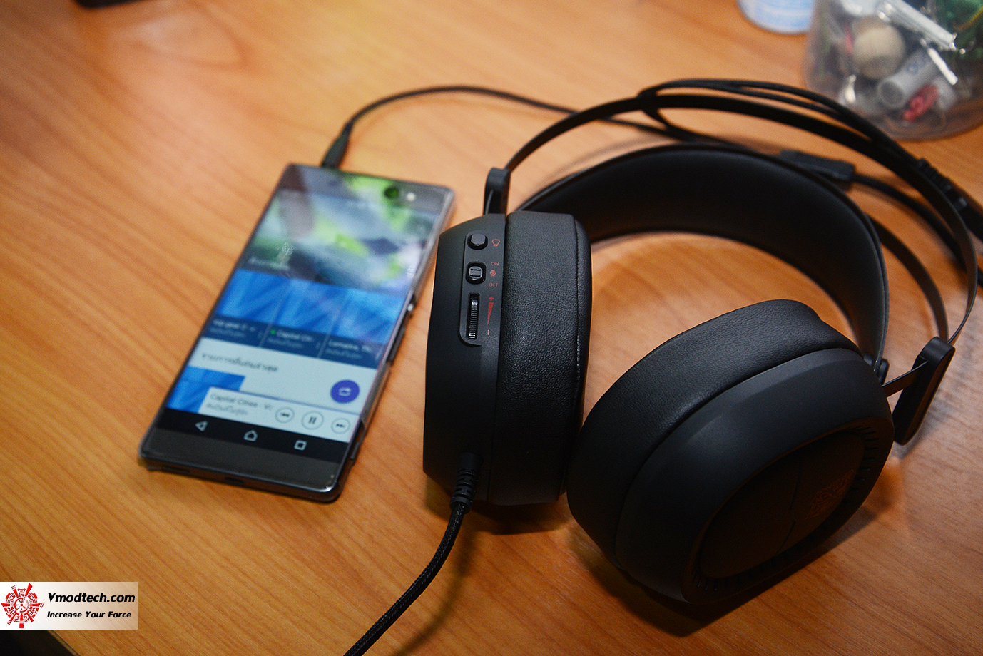 dsc 7987 Tt eSPORTS SHOCK PRO RGB GAMING HEADSET REVIEW