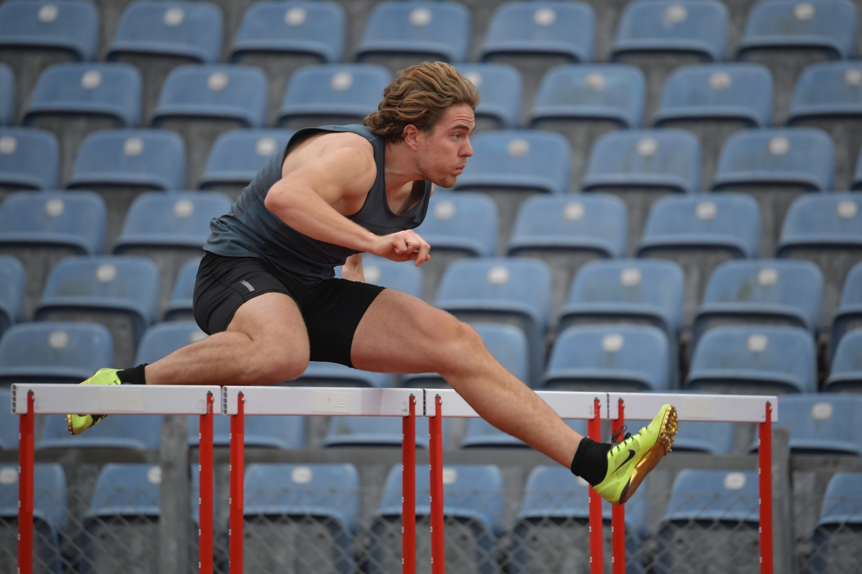 180 400mm f4e  03 jm 0635 a5 เลนส์ AF S NIKKOR 180 400mm f/4E TC1.4 FL ED VR มอบประสิทธิภาพเหนือระดับ พร้อมฟังก์ชันตอบโจทย์ทุกการใช้งาน 