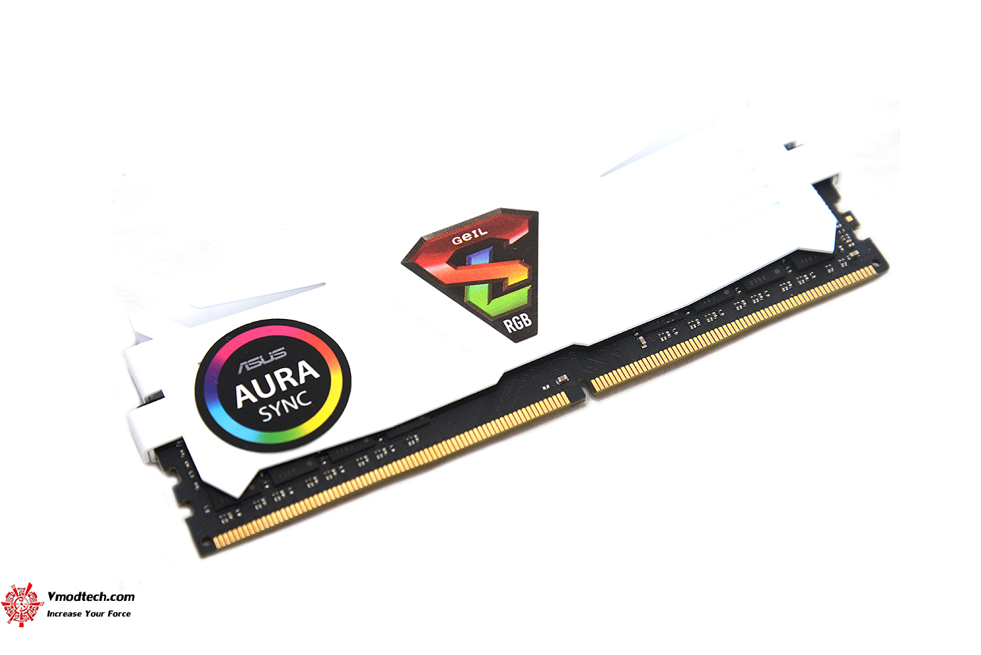 dsc 86061 GEIL SUPER LUCE RGB SYNC Series DDR4 2400Mhz RGB Gaming Memory Review