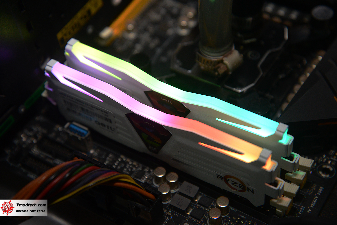 dsc 8662 GEIL SUPER LUCE RGB SYNC Series DDR4 2400Mhz RGB Gaming Memory Review