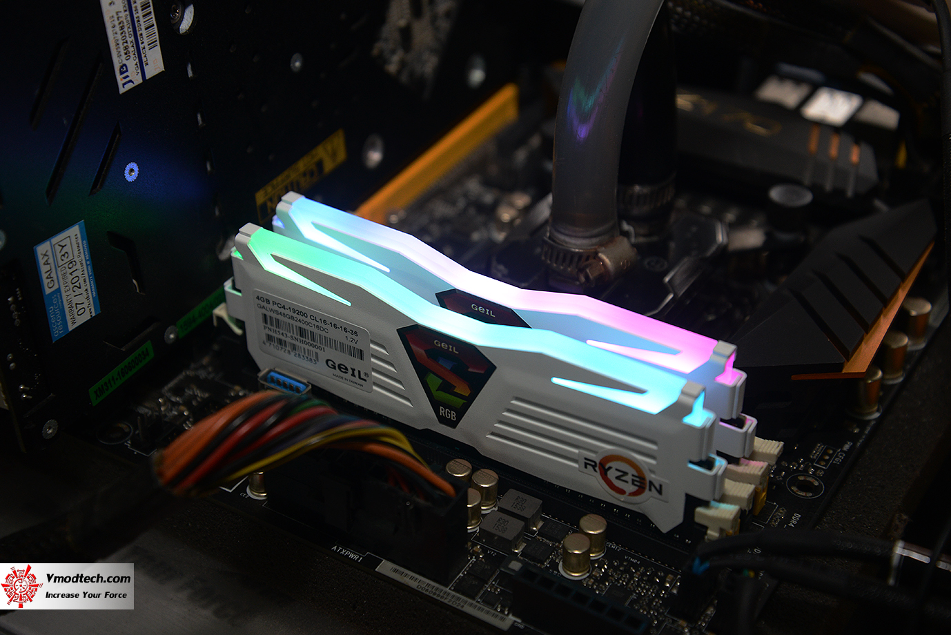 dsc 8667 GEIL SUPER LUCE RGB SYNC Series DDR4 2400Mhz RGB Gaming Memory Review