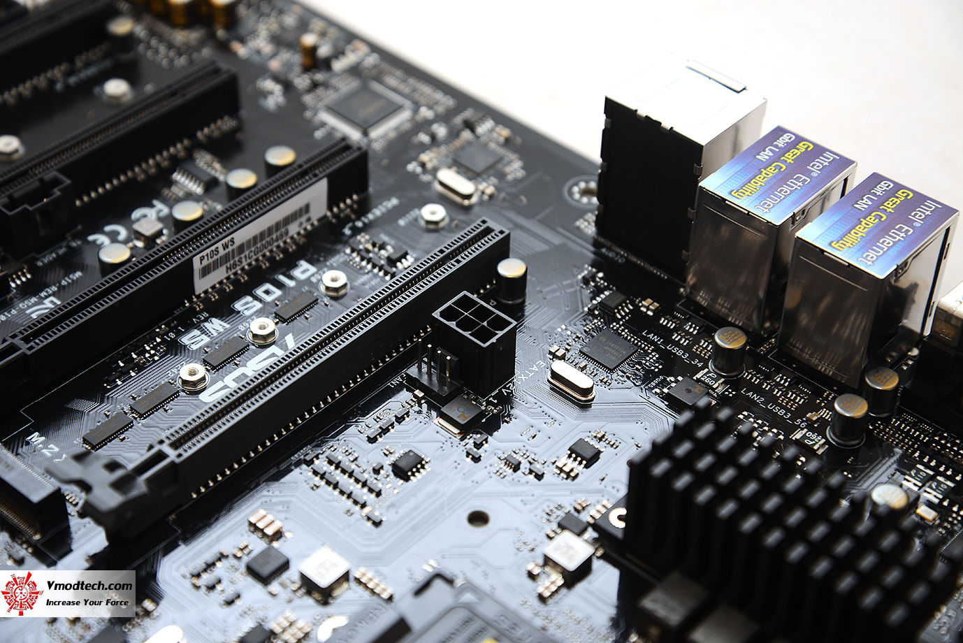 dsc 9415 ASUS P10S WS Workstation Motherboard Review 