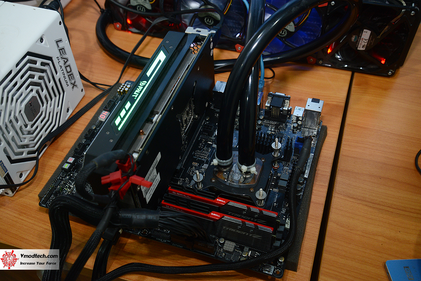 dsc 9421 ASUS P10S WS Workstation Motherboard Review 