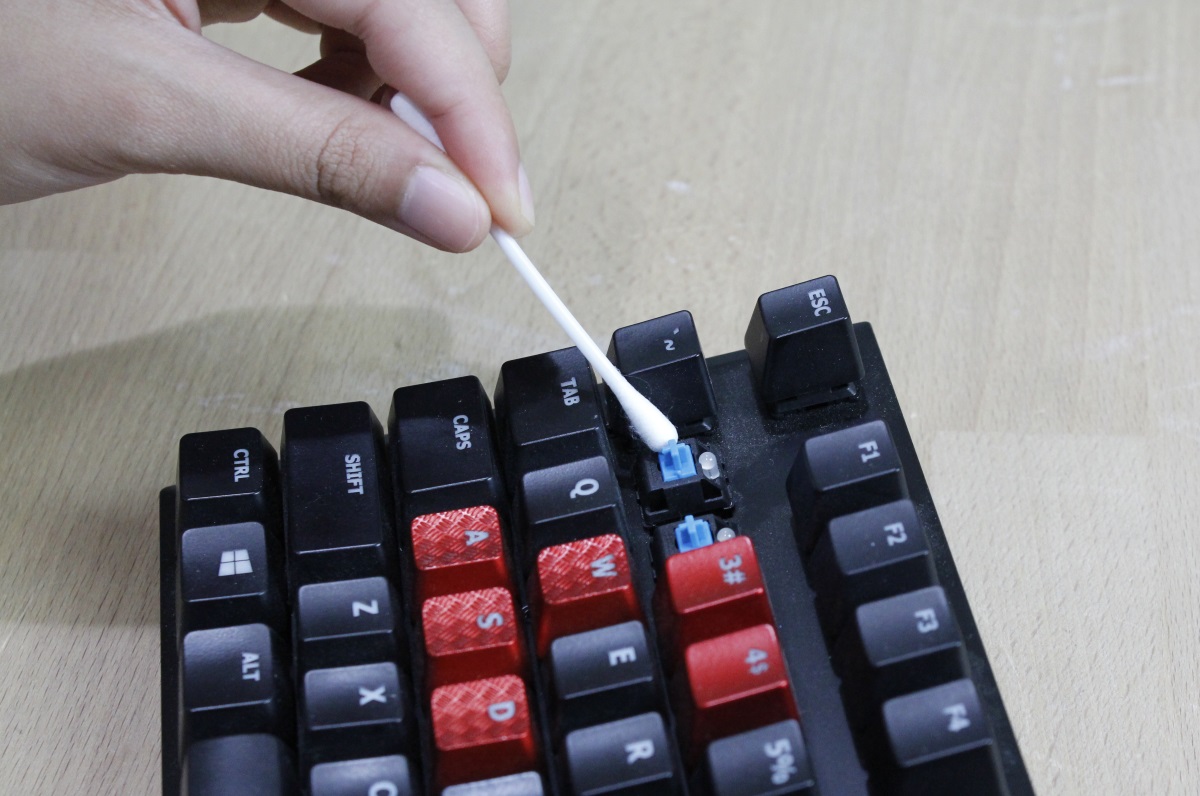 hyperx clean 2 เทคนิคทำความสะอาดเกมมิ่งเกียร์ง่ายๆ แบบที่คุณก็ทำได้