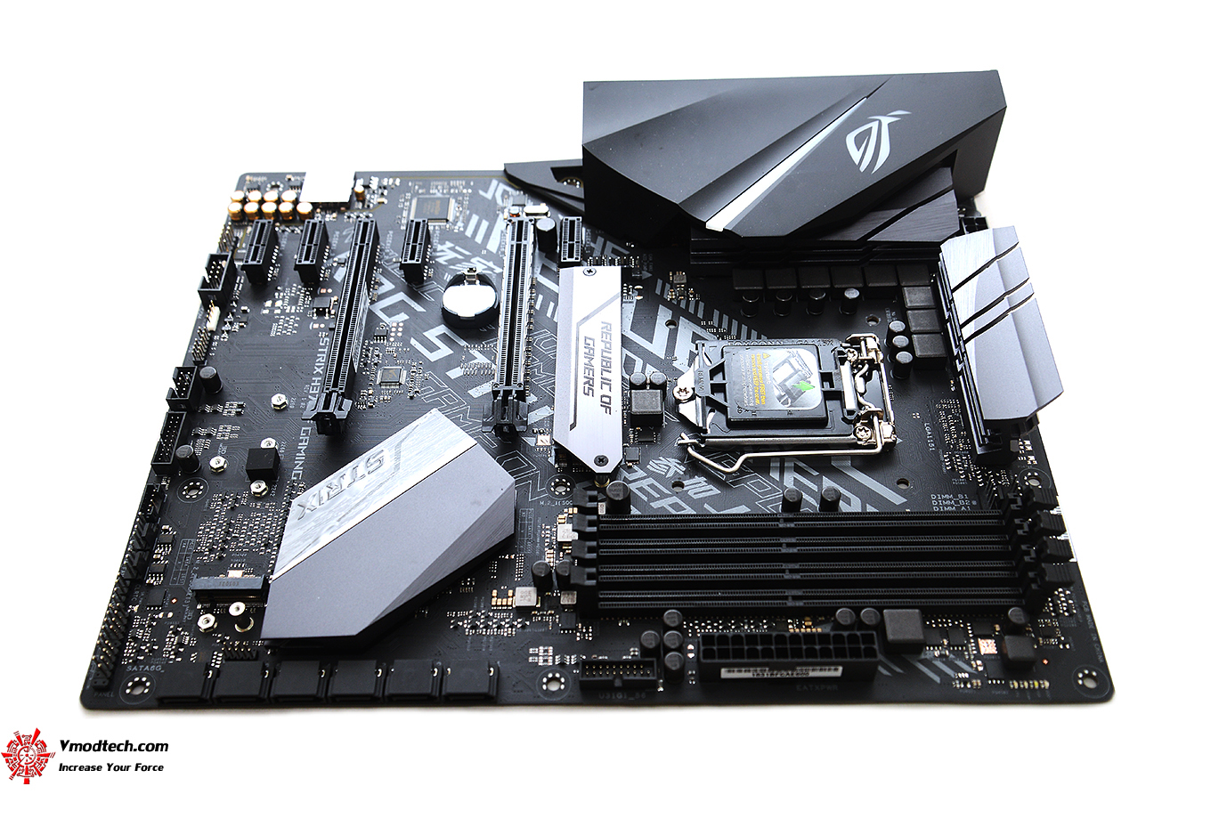 dsc 0455 ASUS ROG STRIX H370 F GAMING REVIEW