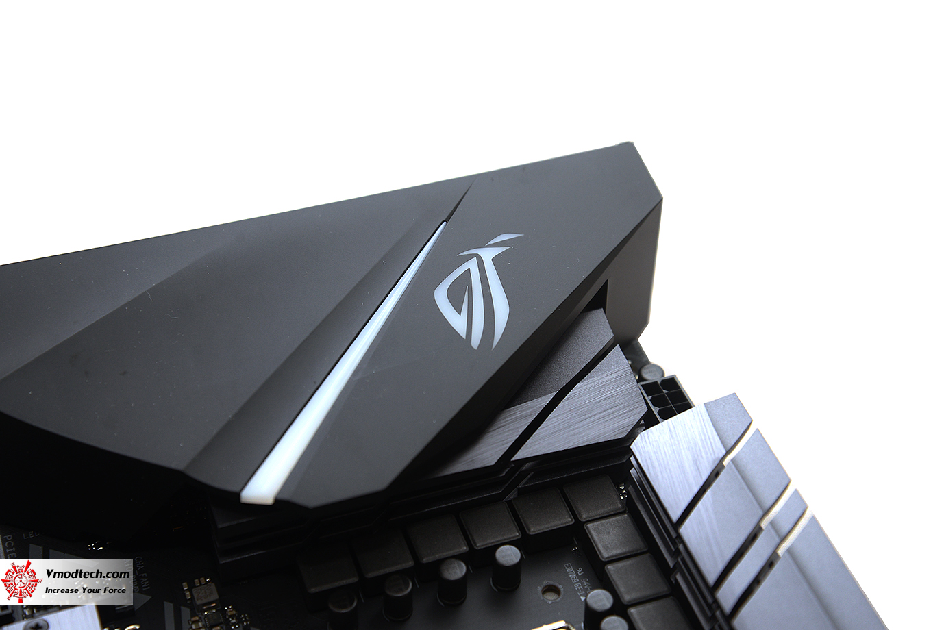 dsc 0470 ASUS ROG STRIX H370 F GAMING REVIEW