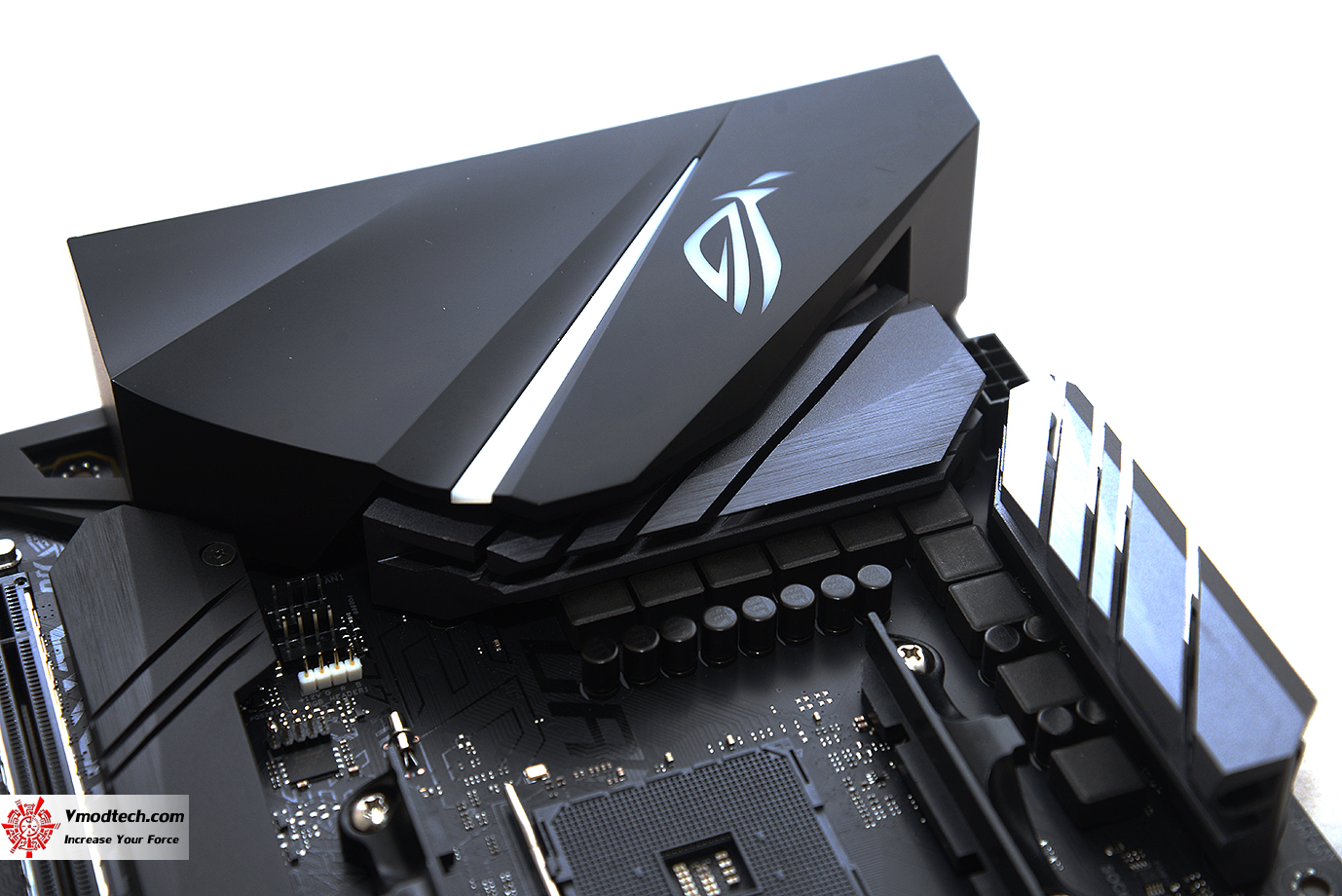 dsc 0711 ASUS ROG STRIX X470 F GAMING REVIEW