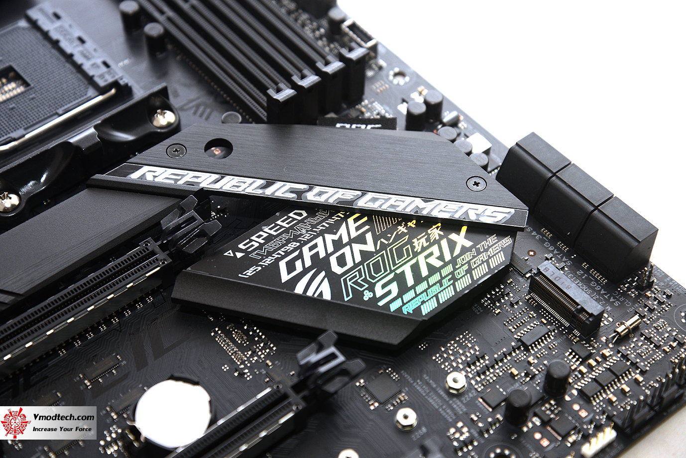 dsc 0757 ASUS ROG STRIX X470 F GAMING REVIEW