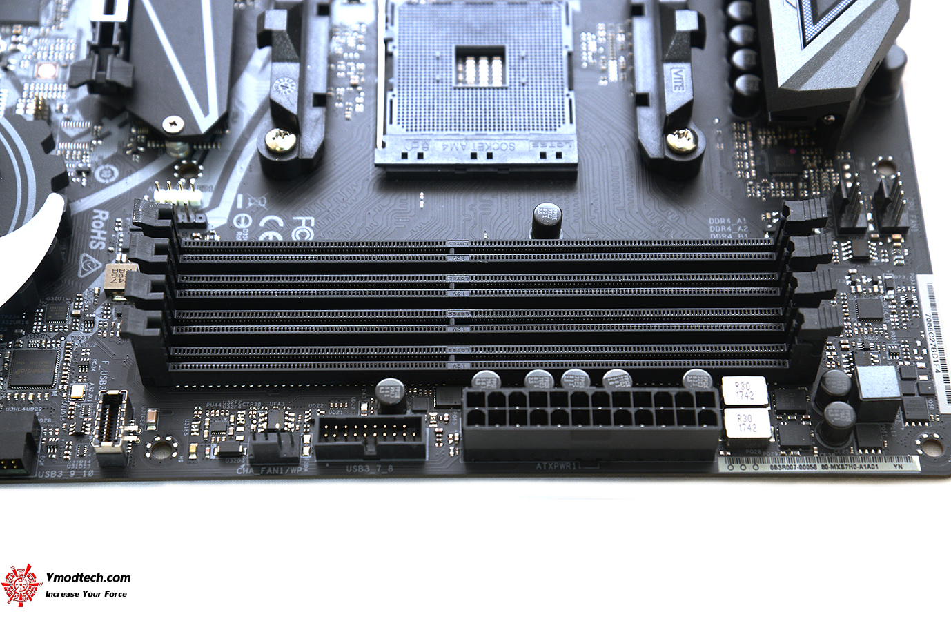 dsc 1185 ASRock X470 Taichi Ultimate Review