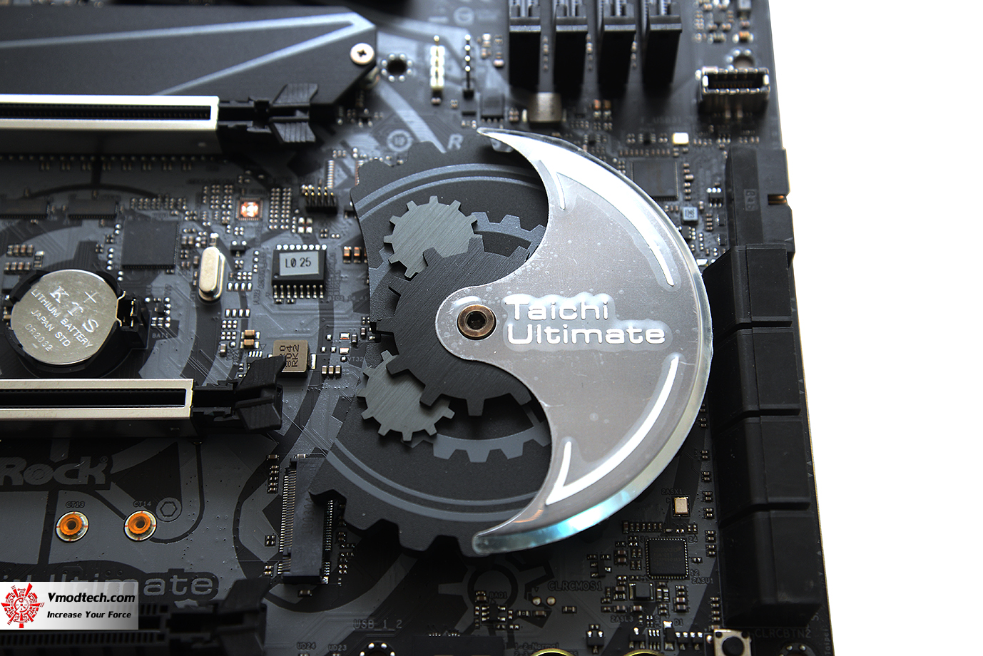 dsc 1215 ASRock X470 Taichi Ultimate Review