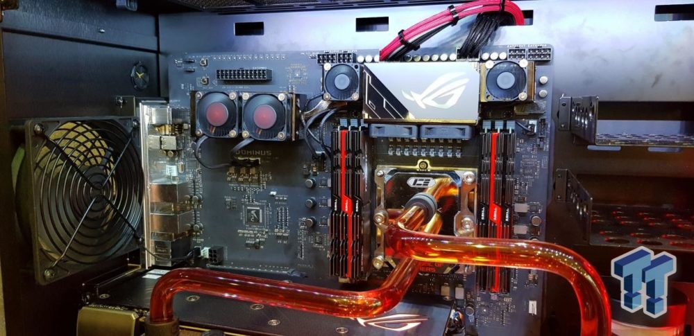asus dominus motherboard 1000x485 เอซุสจัดหนักโชว์ ASUS ROG DOMINUS เมนบอร์ดรุ่นใหม่ล่าสุดที่รองรับซีพียู Intel Cascade Lake X รุ่นใหม่ล่าสุด 28คอร์ 56เทรด เพื่อสาวก ROG ขาโหดตัวจริง!!