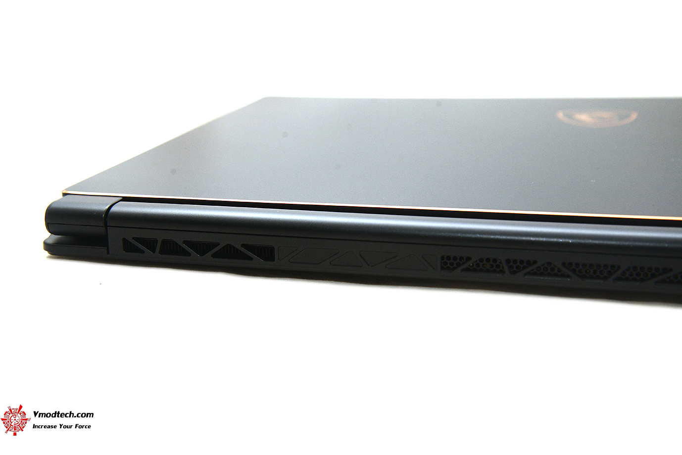 dsc 5008 MSI GS65 Stealth Thin 8RE Review