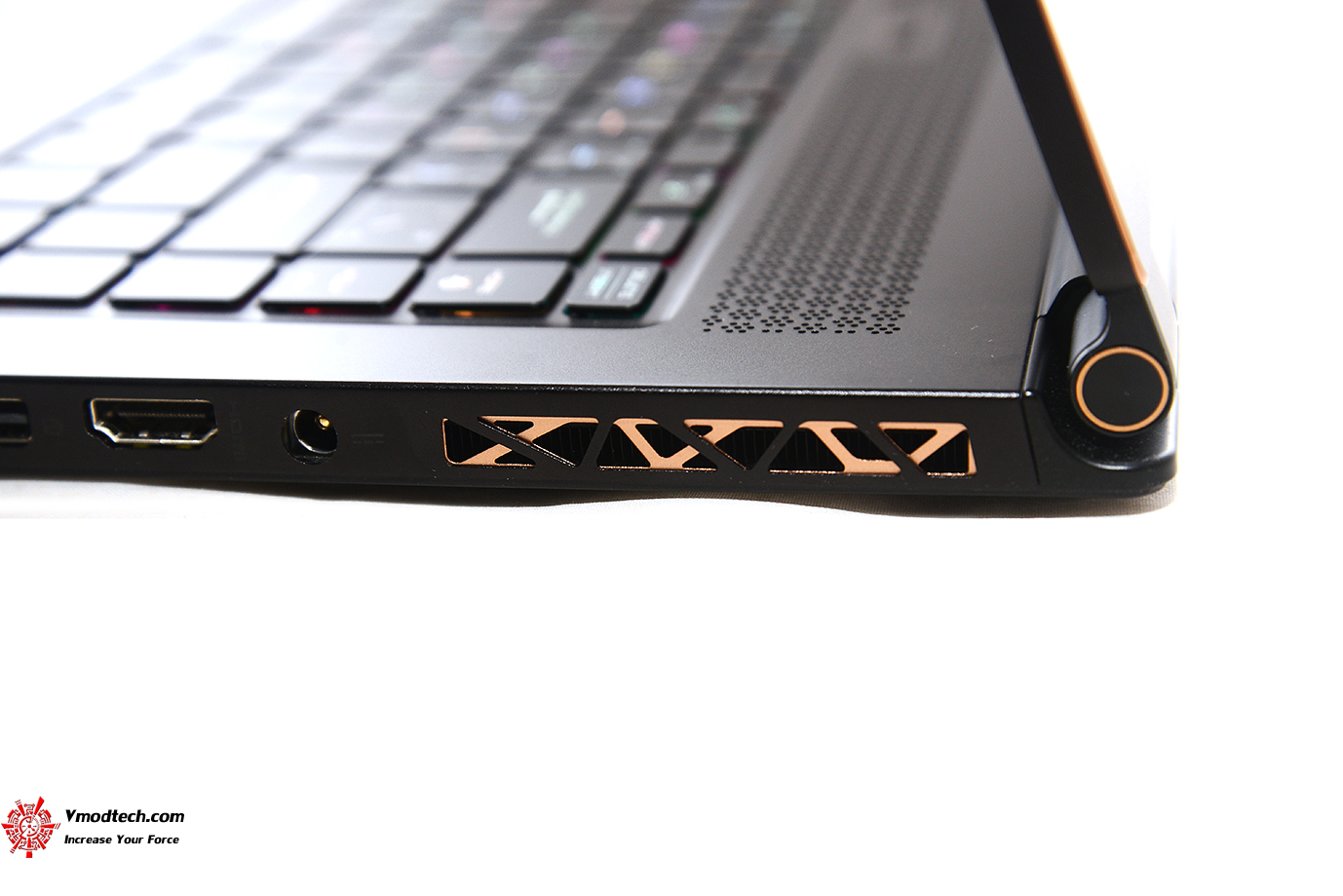 dsc 5133 MSI GS65 Stealth Thin 8RE Review
