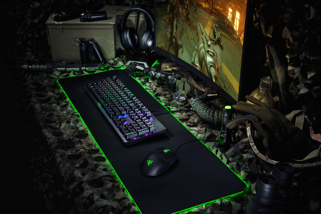 huntsman 2018 camouflage setup shoot basilisk extended gholiathus chroma kraken pro v2 base station 2 Razer เปิดตัว Razer Huntsman Elite คีย์บอร์ดความเร็วแสงมาพร้อมกับสวิทช์ใหม่ Opto Mechanical Switch จัดเต็มเพื่อคอเกมส์มิ่งโดยเฉพาะ