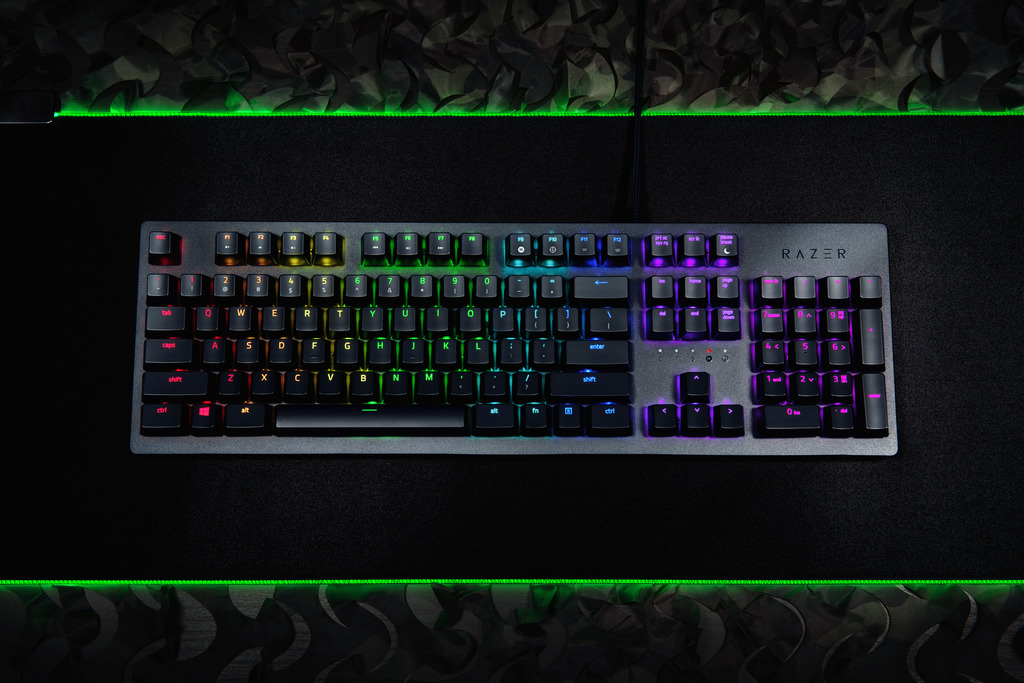 huntsman 2018 camouflage setup shoot extended gholiathus chroma 5 Razer เปิดตัว Razer Huntsman Elite คีย์บอร์ดความเร็วแสงมาพร้อมกับสวิทช์ใหม่ Opto Mechanical Switch จัดเต็มเพื่อคอเกมส์มิ่งโดยเฉพาะ