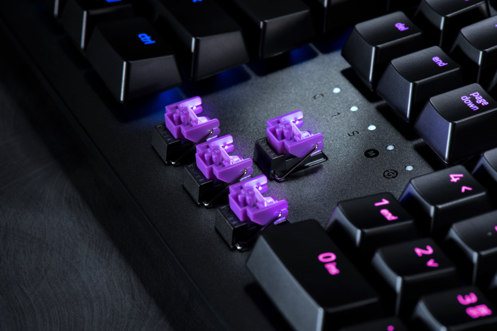 huntsman opto mechanical switch 2018 studio shoot chroma huntsman non elite4 Razer เปิดตัว Razer Huntsman Elite คีย์บอร์ดความเร็วแสงมาพร้อมกับสวิทช์ใหม่ Opto Mechanical Switch จัดเต็มเพื่อคอเกมส์มิ่งโดยเฉพาะ