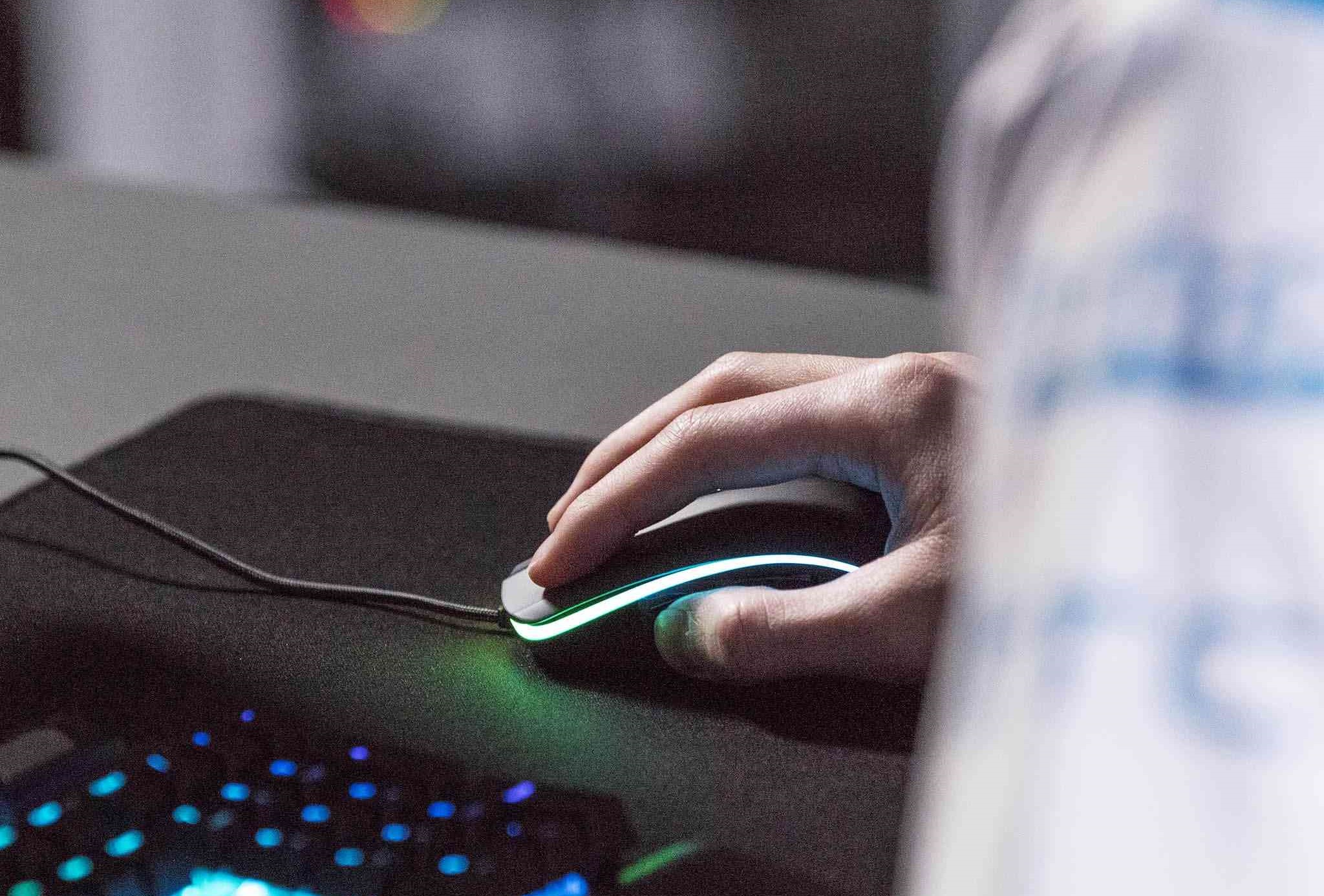 hyperx pulsefire surge rgb gamer HyperX แนะนำเทคนิคพลิกเกมเพื่อคว้าชัยในเกม Fortnite