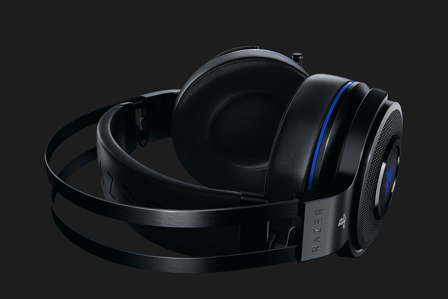 razer-thresher-for-ps4-gallery-03 razer thresher for ps4 gallery 03 RAZER เปิดตัวชุดอุปกรณ์ไร้สายสำหรับเครื่อง PLAYSTATION 4 รุ่นใหม่ ทั้งคอนโทรลเลอร์ RAIJU และชุดหูฟัง THRESHER ที่ได้รับสิทธิ์ใช้งานอย่างเป็นทางการ