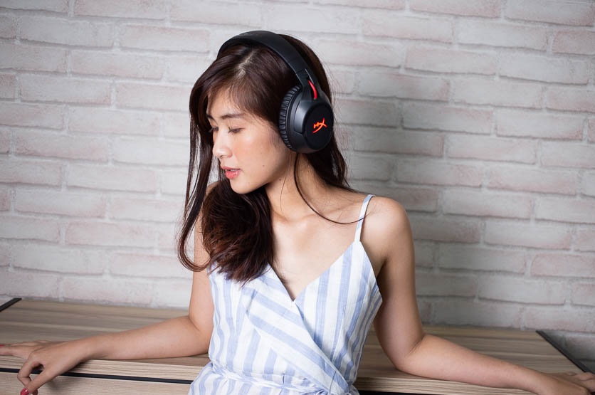 hyperx-cloud-flight-02 hyperx cloud flight 02 หูฟังไร้สาย เพิ่มประสบการณ์ในการเล่นเกม เคลื่อนไหวได้อิสระ