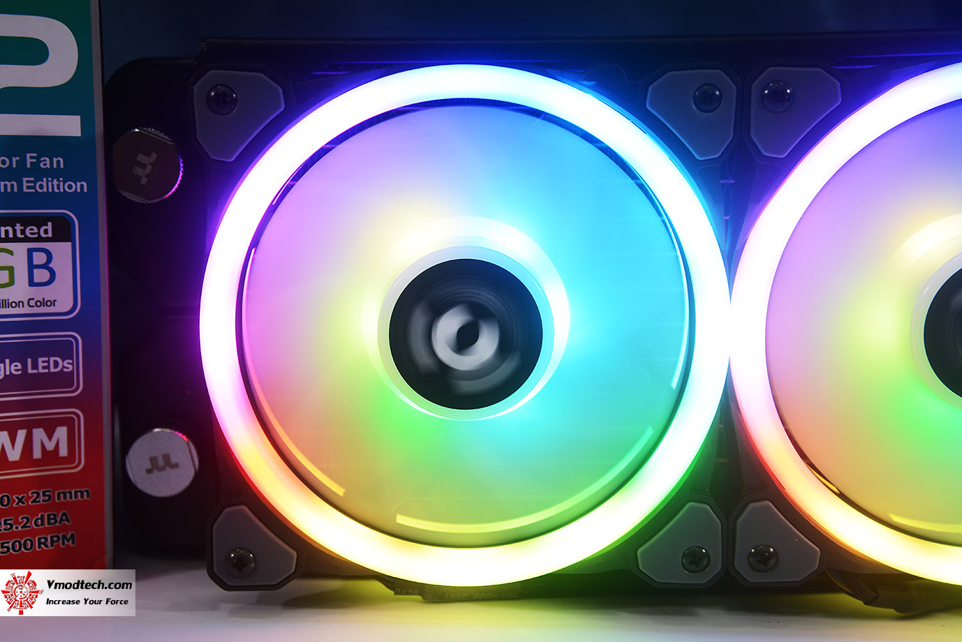 dsc_7964 dsc 7964 Riing Trio 12 LED RGB Radiator Fan TT Premium Edition (3 Fan Pack) Review