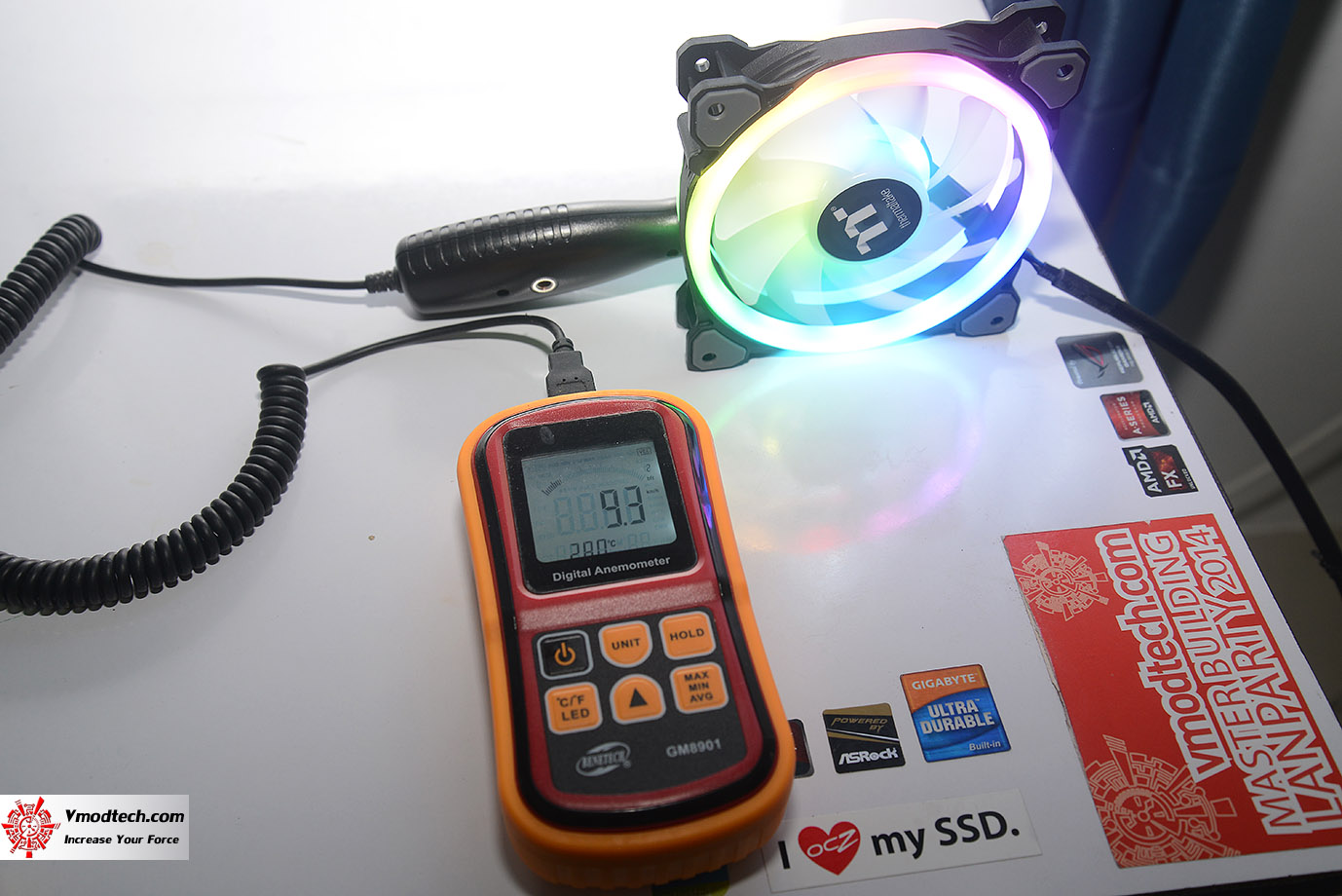 dsc 8049 Riing Trio 12 LED RGB Radiator Fan TT Premium Edition (3 Fan Pack) Review