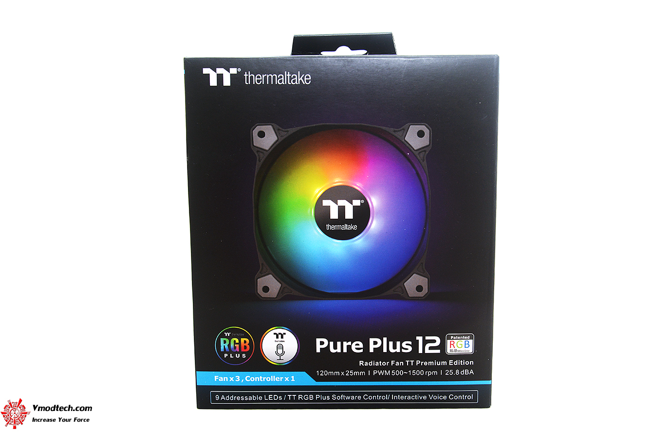 dsc 8796 Thermaltake Pure Plus 12 LED RGB Radiator Fan TT Premium Edition (3 Fan Pack) Review