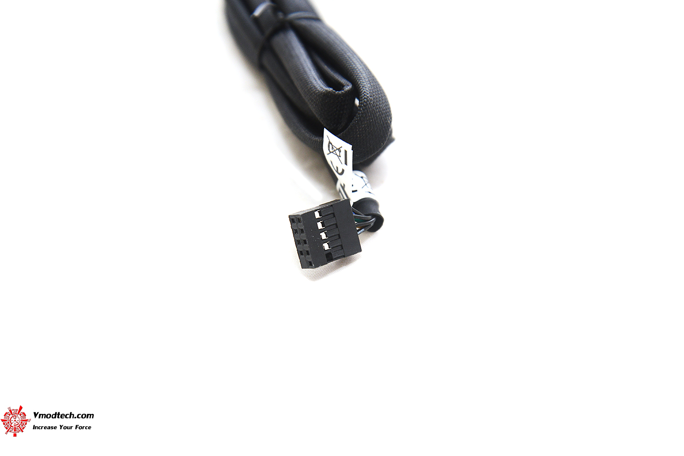 dsc 8838 Thermaltake Pure Plus 12 LED RGB Radiator Fan TT Premium Edition (3 Fan Pack) Review