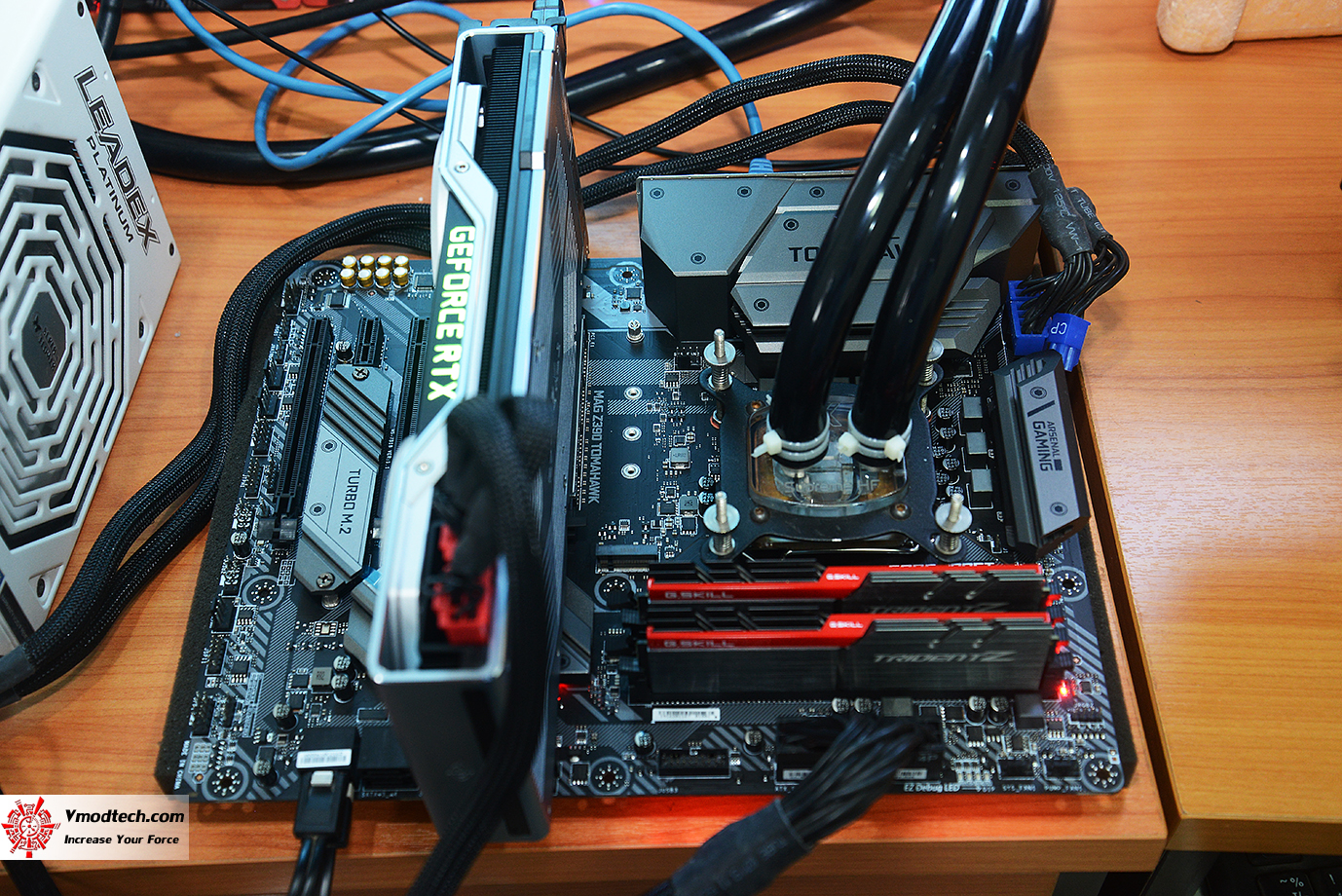 pic pic MSI MAG Z390 TOMAHAWK REVIEW